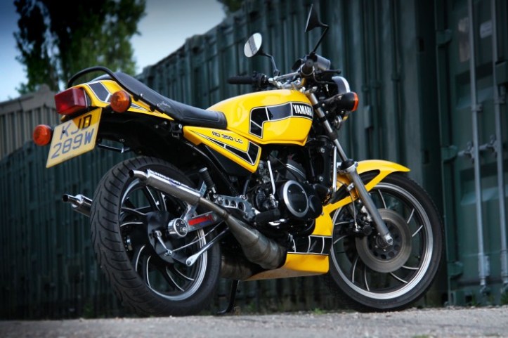 Yamaha-RD350-LC-15-740x493