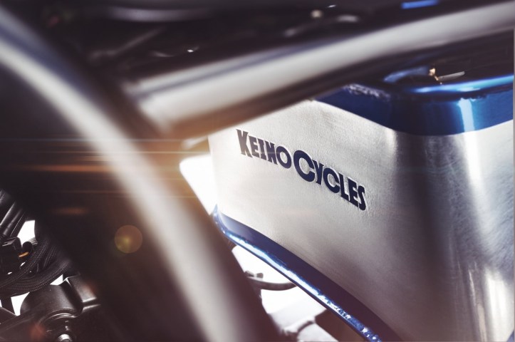 Yamaha-XJR-1300-4-1480x984