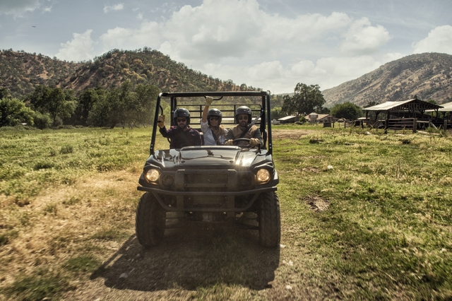 2016-kawasaki-mule-pro-fx-1