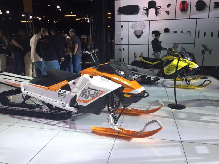 2017-Ski-Doo-Rotax-850-E-TEC-snow-show