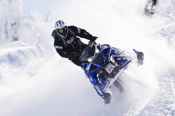 2017-Sidewinder-B-TX-LE-yamaha-snowmobiles