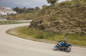 Honda-NC750X-countryside-cruise-2